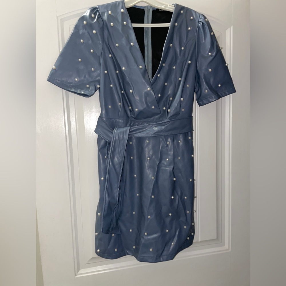 Short sleeve skort leather dress